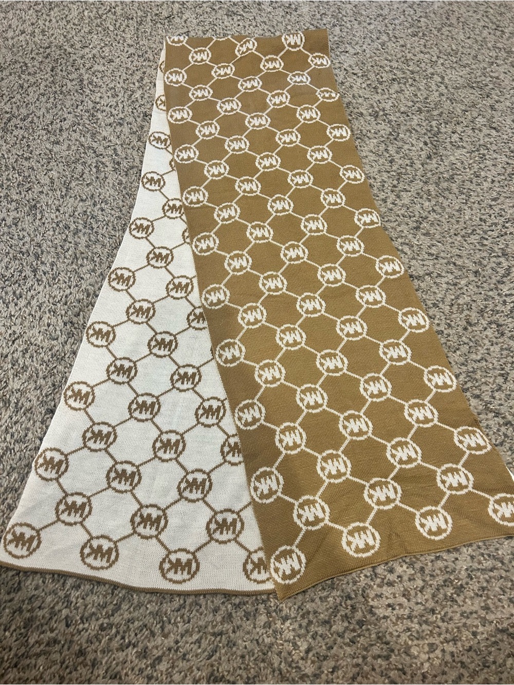 Authentic Michael Kors Reversible Knit Scarf